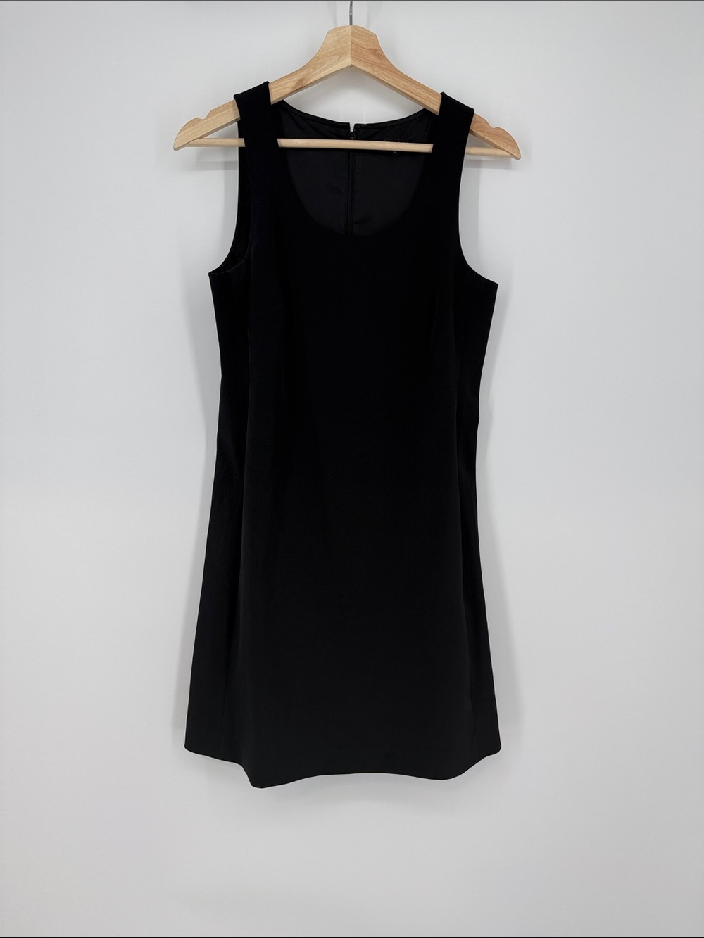 Theory Black Sleeveless Mini Shift Dress Size 6